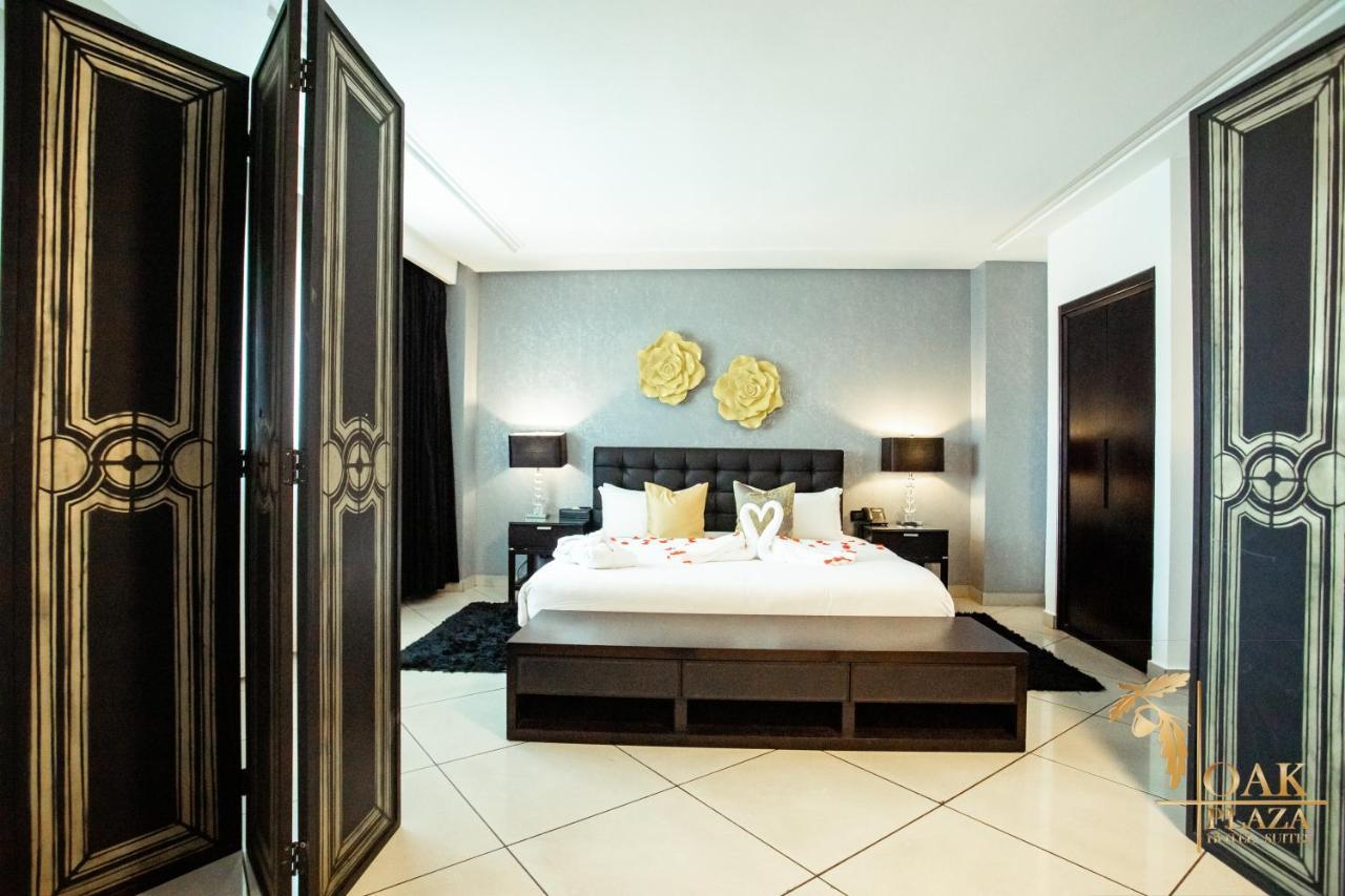 Oak Plaza Hotels East Airport Akra Dış mekan fotoğraf