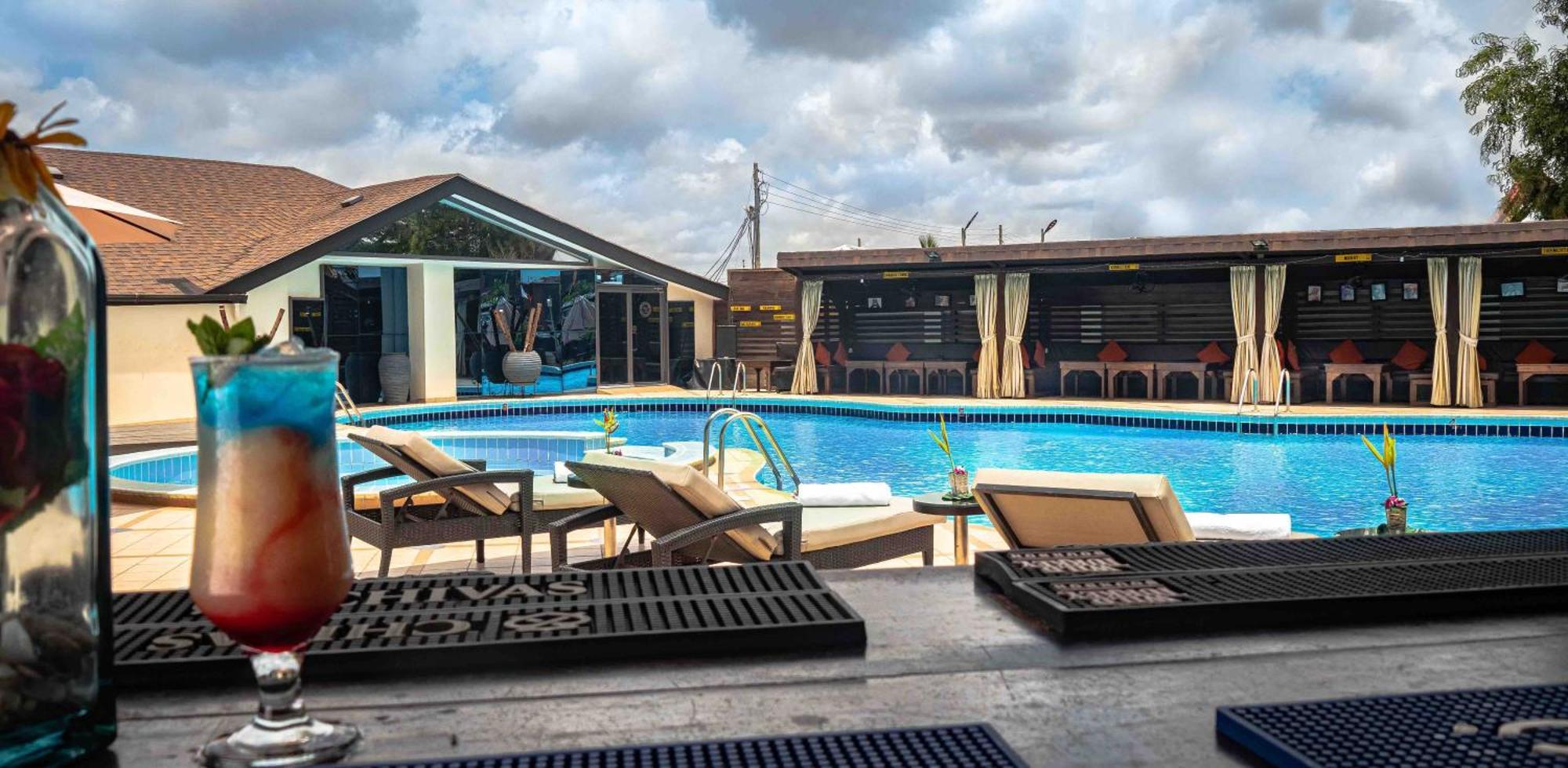 Oak Plaza Hotels East Airport Akra Dış mekan fotoğraf